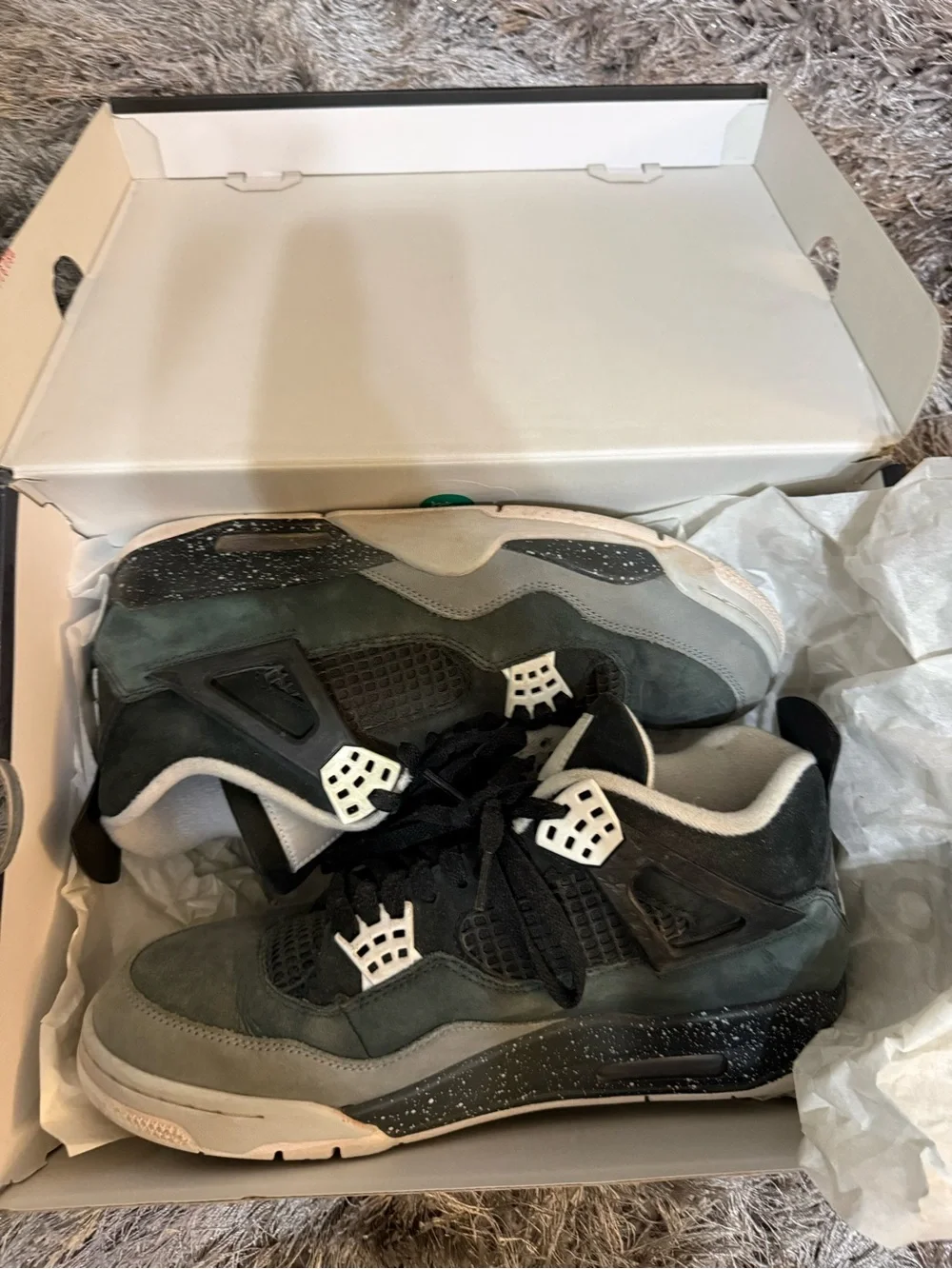 Air Jordan 4 Retro Sneakers FQ8138 002 Size 11